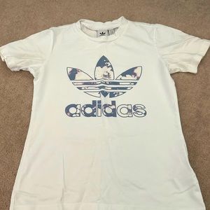 Adidas crew neck tshirt